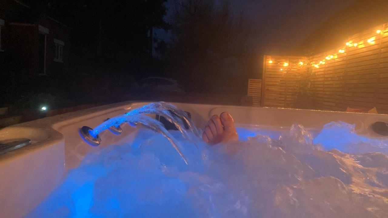 Warmingham Fantastic Location, Annexe With Hot Tubヴィラ エクステリア 写真